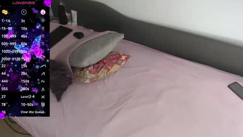 Alice   -   online show from December 2024 03:53:02 PM