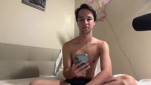 Snapshot of thelonglouie chatting on September 2025 06:52:02 AM Louie online show from September 2025 06:52:02 AM