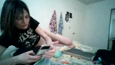 Snapshot of thelovecreep chatting on February 2025 03:05:01 PM lovecreep online show from February 2025 03:05:01 PM