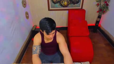 themuscularvenezuelanman online show from April 2026 04:59:02 AM