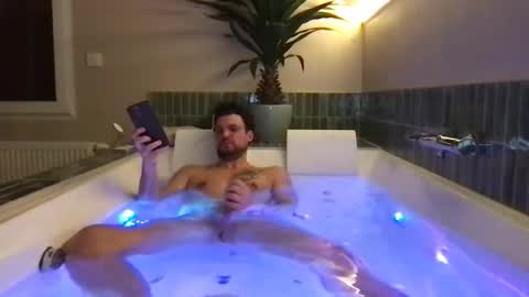 thenudeworldrover online show from April 2026 09:06:02 PM