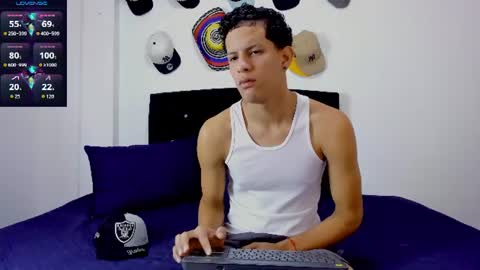 Snapshot of theo_bigcock_ chatting on July 2026 06:47:02 PM Theo online show from July 2026 06:47:02 PM