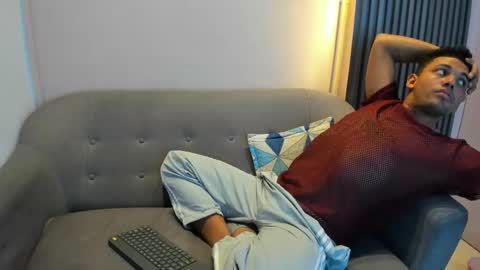 theo_morris online show from March 2026 04:08:01 AM