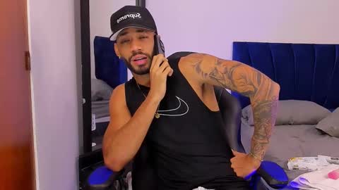 Theo Sky online show from October 2025 09:12:02 PM