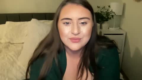 Snapshot of theolivemae chatting on January 2025 02:04:01 AM theolivemae online show from January 2025 02:04:01 AM