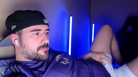 Theo Ravi online show from April 2026 03:24:01 AM