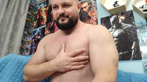 Snapshot of thephenomone chatting on October 2025 02:36:01 PM Chris online show from October 2025 02:36:01 PM