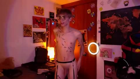 Matt independent model  online show from April 2026 09:39:33 PM