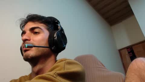 Santiago Enrique online show from September 2025 04:45:02 AM