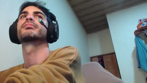 Santiago Enrique online show from November 2025 07:19:02 AM