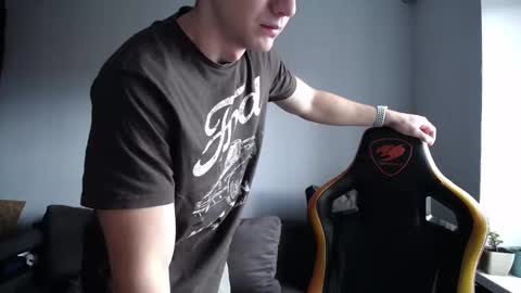 Snapshot of theroadtomars chatting on October 2025 08:47:01 AM Nick online show from October 2025 08:47:01 AM