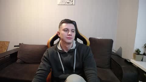 Nick   online show from November 2025 10:10:02 PM