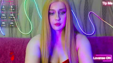 Snapshot of therosesweet chatting on May 2026 06:49:02 PM Rose online show from May 2026 06:49:02 PM