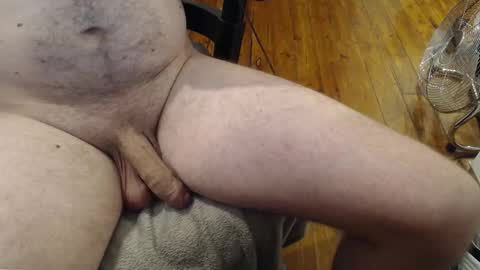 Snapshot of thesneakysqueeker chatting on November 2025 09:09:02 PM Peter online show from November 2025 09:09:02 PM