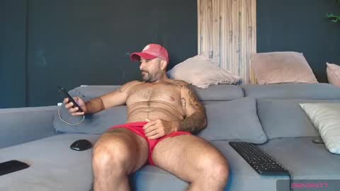 Snapshot of thestraightroom chatting on May 2026 12:01:01 PM thestraightroom online show from May 2026 12:01:01 PM