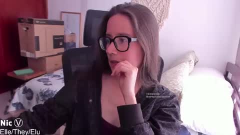 Nicole online show from June 2026 08:00:02 PM