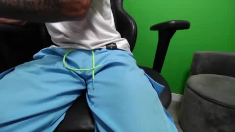 Snapshot of thevulvaaddict chatting on June 2026 07:25:01 PM TheVulvaAddict aka kuruptxxx online show from June 2026 07:25:01 PM