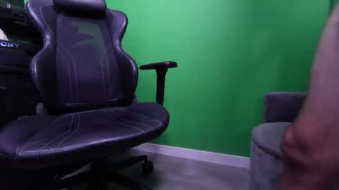 Snapshot of thevulvaaddict chatting on June 2026 06:23:01 PM TheVulvaAddict aka kuruptxxx online show from June 2026 06:23:01 PM