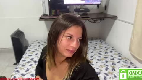 Snapshot of thewitchhot chatting on May 2026 10:26:01 PM Gretel y Nick online show from May 2026 10:26:01 PM