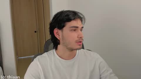 thiaan__ online show from December 2025 09:11:01 PM