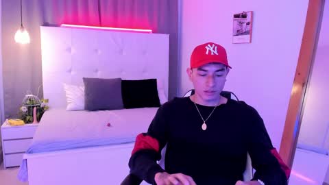 Thiago  online show from April 2026 02:22:02 AM