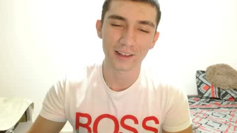 Snapshot of thiago_deseo69 chatting on April 2026 01:37:01 AM thiago_deseo69 online show from April 2026 01:37:01 AM