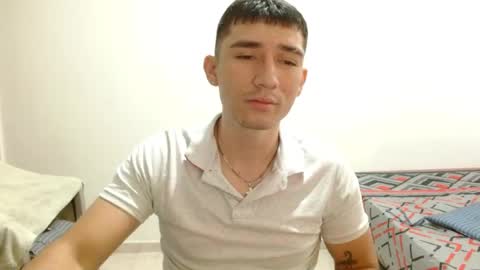 Snapshot of thiago_deseo69 chatting on May 2026 01:17:02 PM thiago_deseo69 online show from May 2026 01:17:02 PM