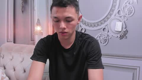 Snapshot of thiago_dior chatting on October 2025 02:23:02 AM thiago_dior online show from October 2025 02:23:02 AM