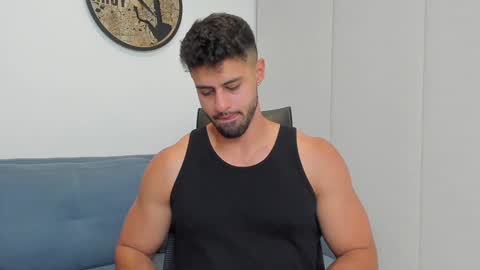 thiago_driussi online show from December 2024 01:05:01 AM