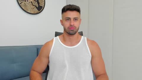 thiago_driussi online show from December 2024 03:38:02 AM