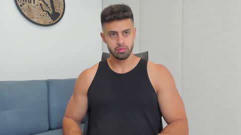 thiago_driussi online show from December 2024 12:48:02 AM