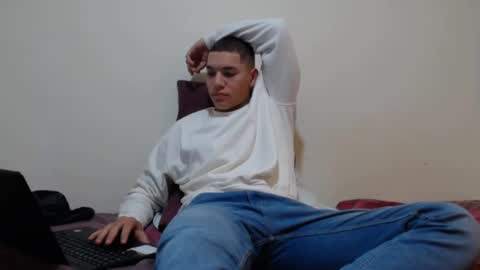 Thiago independent model online show from December 2024 10:28:02 AM