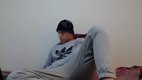 Thiago independent model online show from December 2024 09:50:02 AM