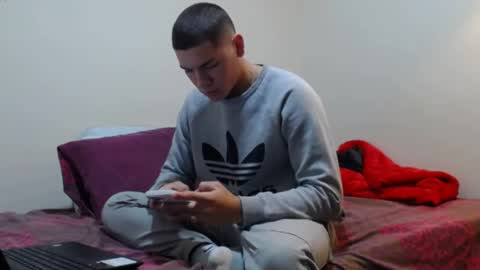 Thiago independent model online show from December 2024 12:54:02 PM