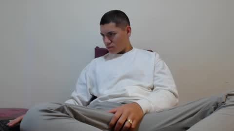 Thiago independent model online show from December 2024 10:53:02 AM