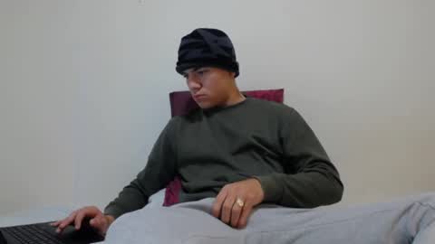 Thiago independent model online show from January 2025 08:00:02 AM