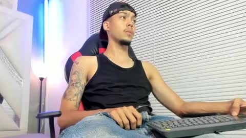 Thiago online show from June 2026 08:03:01 PM