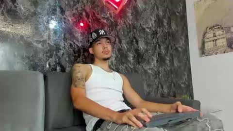 Snapshot of thiago_preston chatting on July 2026 07:41:02 PM Thiago online show from July 2026 07:41:02 PM