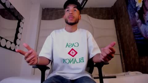 ThiagoFerreti online show from September 2025 03:43:01 AM