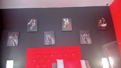 Thia Gomez online show from January 2025 12:13:02 PM