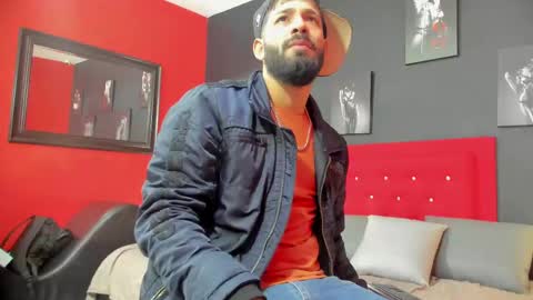 Thia Gomez online show from September 2025 12:21:02 PM