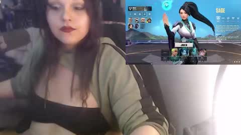Snapshot of thiccfemme chatting on October 2025 03:17:02 AM ThiccFemme online show from October 2025 03:17:02 AM