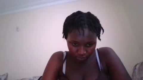 Snapshot of thick_eviey chatting on February 2025 03:20:01 PM love online show from February 2025 03:20:01 PM