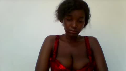 Snapshot of thick_eviey chatting on September 2025 07:21:02 AM love online show from September 2025 07:21:02 AM