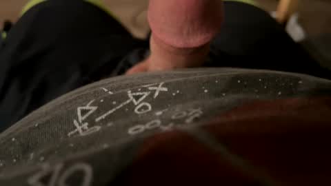 Snapshot of thickboylikestostroke chatting on December 2024 12:04:01 PM thickboylikestostroke online show from December 2024 12:04:01 PM