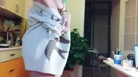 Snapshot of thickforest chatting on January 2025 03:07:01 PM MilkyChoco online show from January 2025 03:07:01 PM