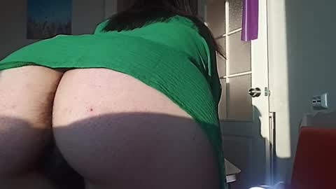 Snapshot of thickforest chatting on January 2025 08:13:02 AM MilkyChoco online show from January 2025 08:13:02 AM