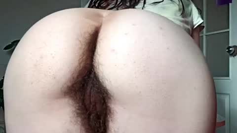 Snapshot of thickforest chatting on January 2025 09:23:01 AM MilkyChoco online show from January 2025 09:23:01 AM