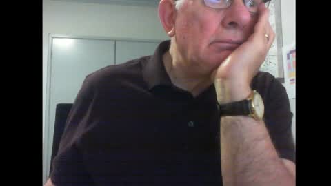 Snapshot of thickmelnik chatting on January 2025 01:14:02 PM James online show from January 2025 01:14:02 PM