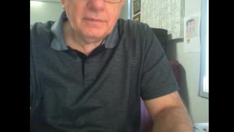 Snapshot of thickmelnik chatting on February 2025 04:20:01 AM James online show from February 2025 04:20:01 AM